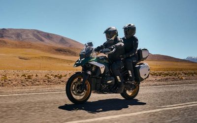 Comment être un bon passager à moto ? Tout ce qu’il faut savoir pour être le passager moto idéal