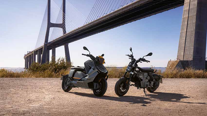 Scooter BMW CE 04 et scooter BMW CE 02