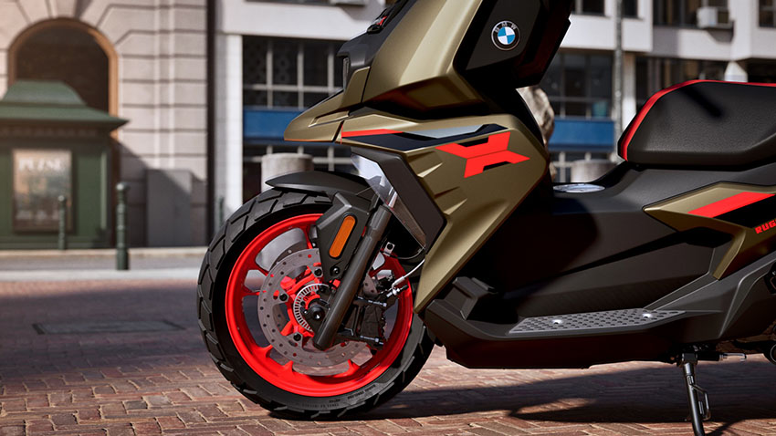 Nouveaux scooters BMW C 400 X et BMW C 400 GT