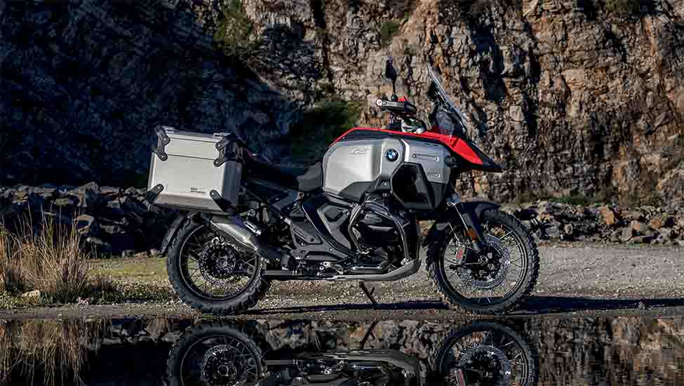 BMW R 1300 GS Adventure de profil