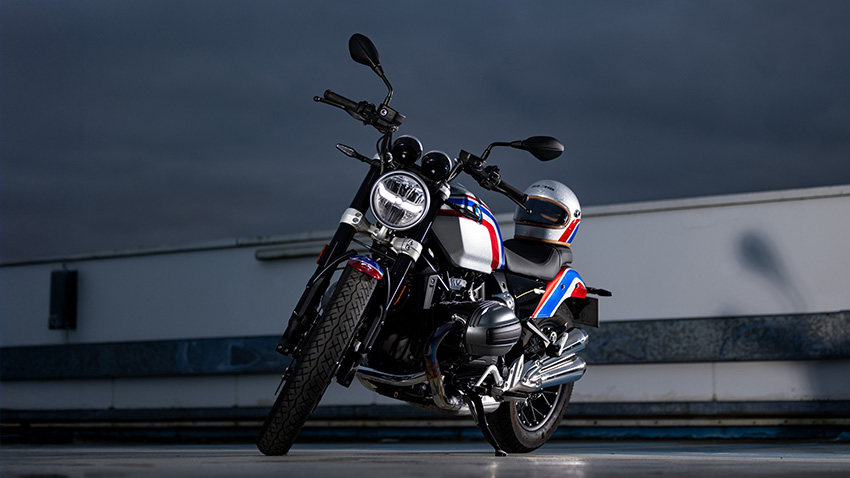BMW R 12 Julie Wood