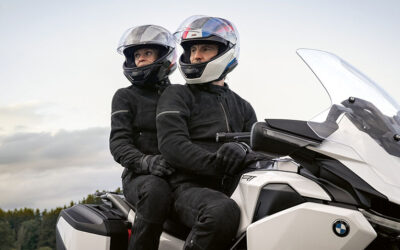 Découvrez la collection équipement du pilote 2026 de BMW Motorrad