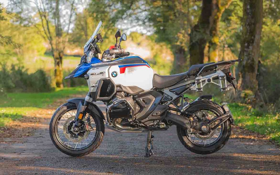 BMW R 1300 GS Adventure Finition Pro disponible immédiatement dès 309€/mois sans apport