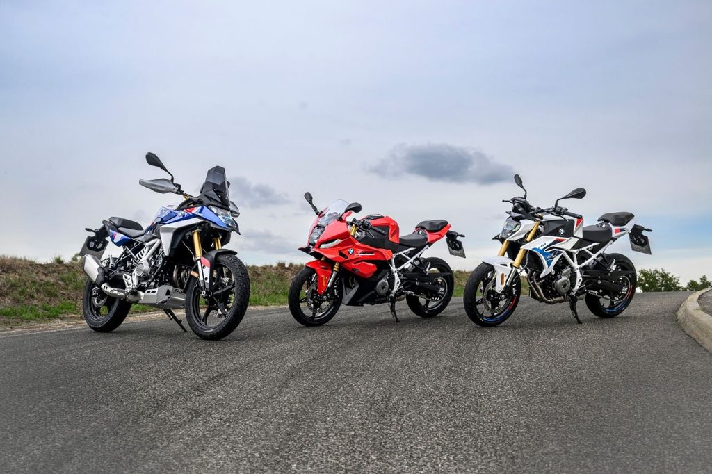 Découvrez la F 450 GS, la F 450 R et la F 450 RR la gamme pensée pour les permis A2