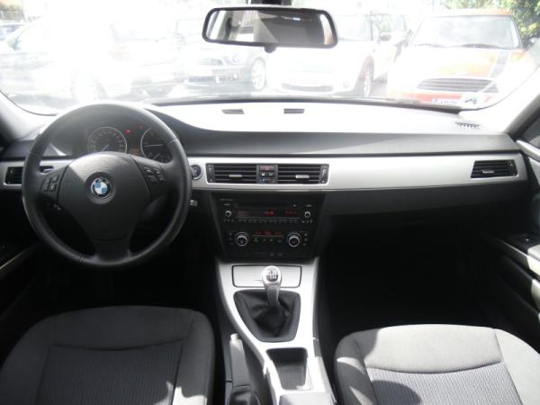 BMW Serie 3 320xd Edition Confort (3)