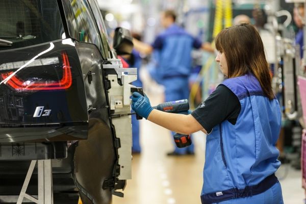 production de la BMW i 18