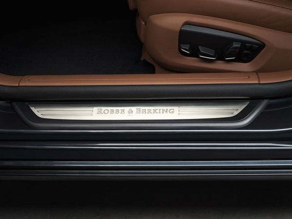 BMW 760Li Individual Sterling by ROBBE & BERKING (6)