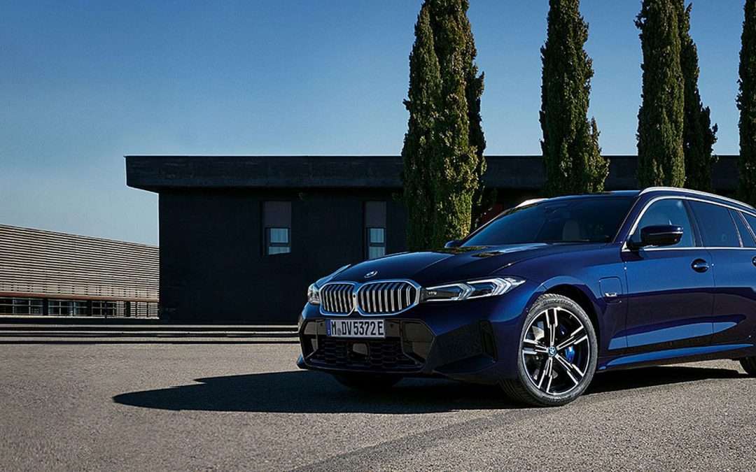 BMW VOUS OFFRE L’HYBRIDE RECHARGEABLE SUR LA SÉRIE 3 TOURING
