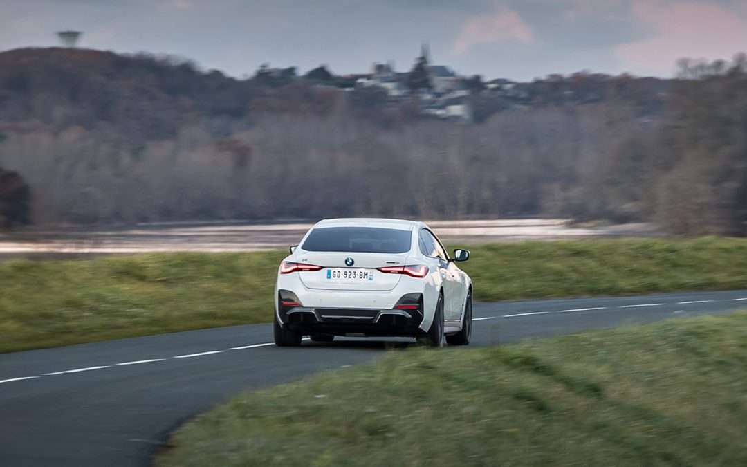 Prenez une bonne résolution, roulez en électrique BMW i4 à 590 € / mois*