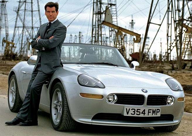 BMW dans le film James bond le monde ne suffit pas 