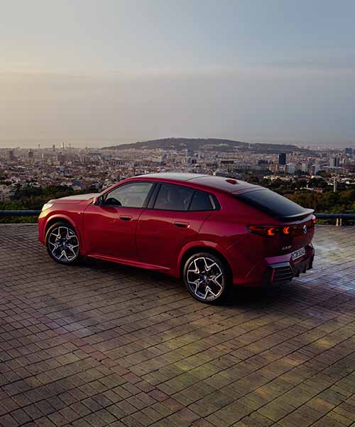 BMW iX2 Rouge