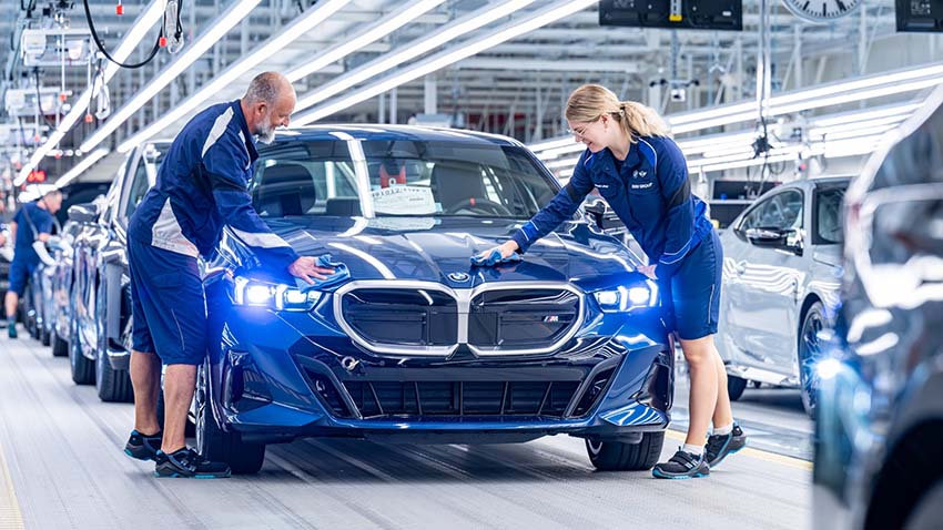 controle qualité dans une usine BMW