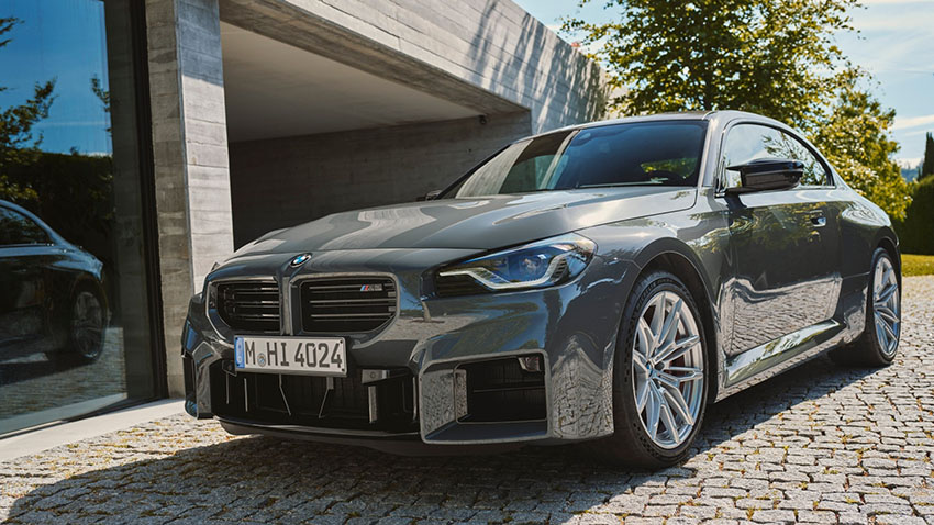 BMW M2 de face