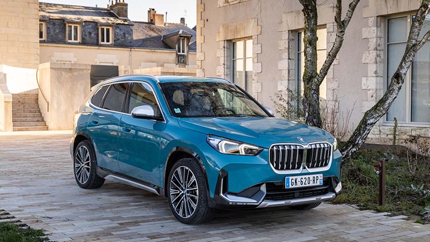 SUV compact BMW iX1 xDrive 30e