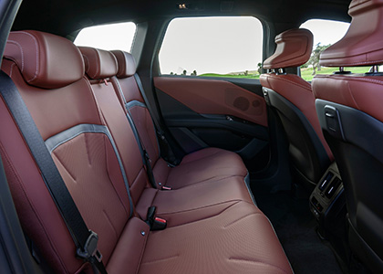 BMW iX3 intérieur arrière