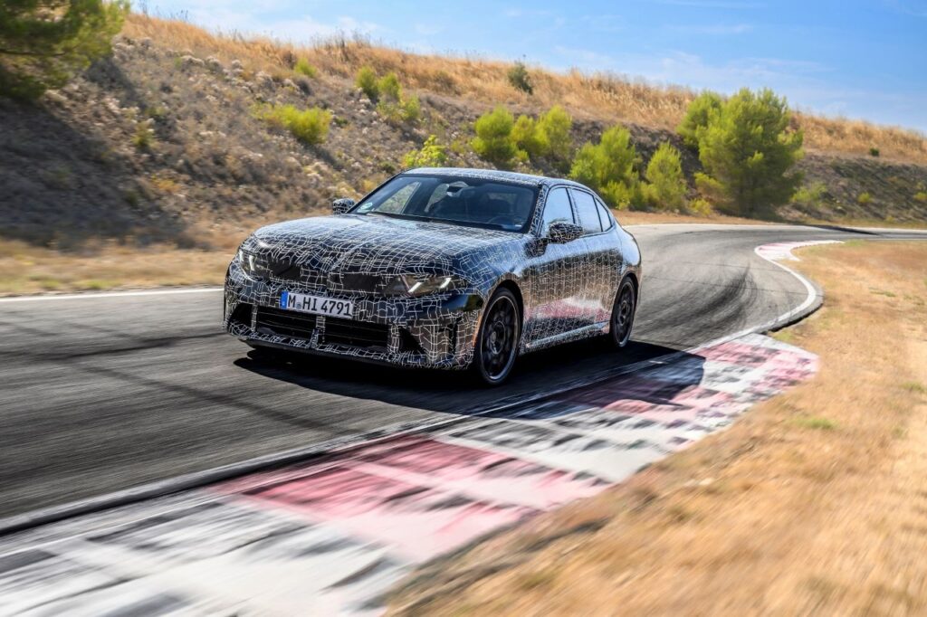 Nouvelle BMW Série 3 thermique en test sur le circuit de Miramas
