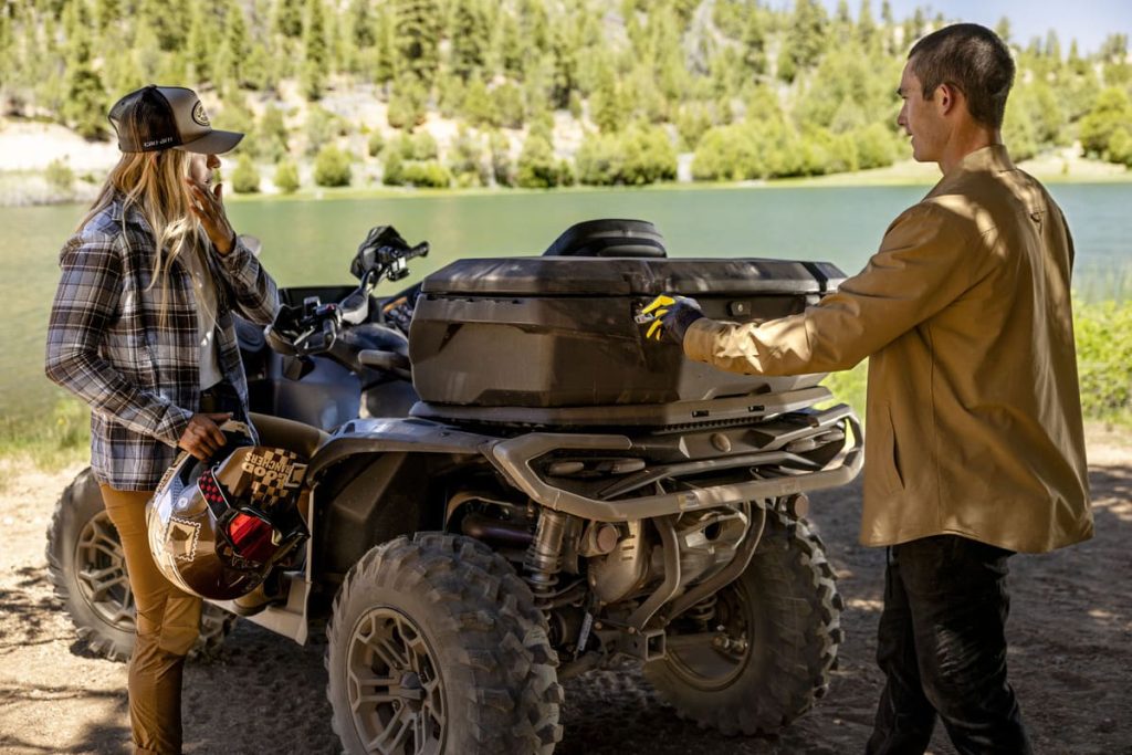 Rangement LinQ sur un quad Can-am Outlander MAX 1000R