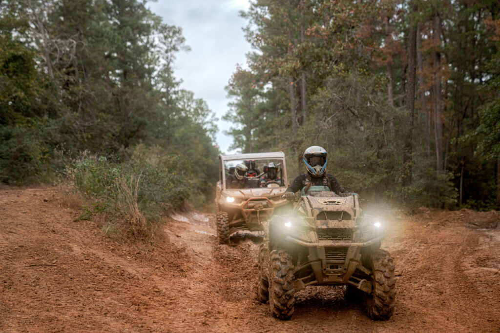 SSV vs quad : quel véhicule tout-terrain choisir selon votre usage ?