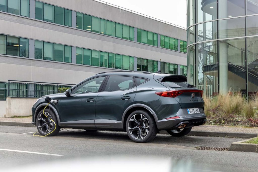 COMMENT FONCTIONNE LA RÉCUPÉRATION D'ÉNERGIE DANS LES MODÈLES HYBRIDES CUPRA ?