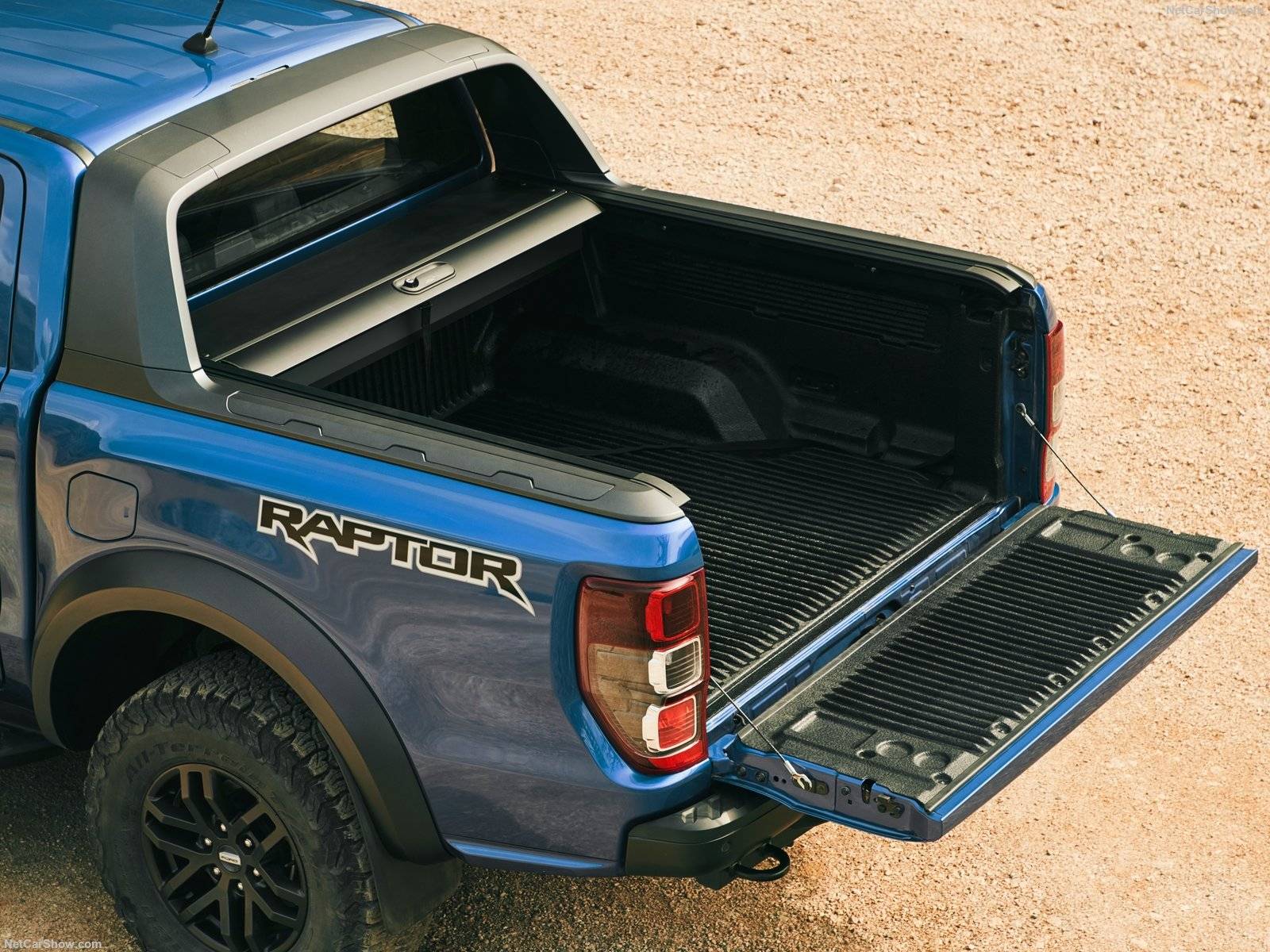 Ford-Ranger_Raptor-2019-1600-2d
