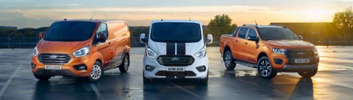 VÉHICULE UTILITAIRE DE L’ANNÉE ET PICK-UP DE L’ANNÉE 2020 : FORD RÉALISE LE DOUBLÉ EN EUROPE