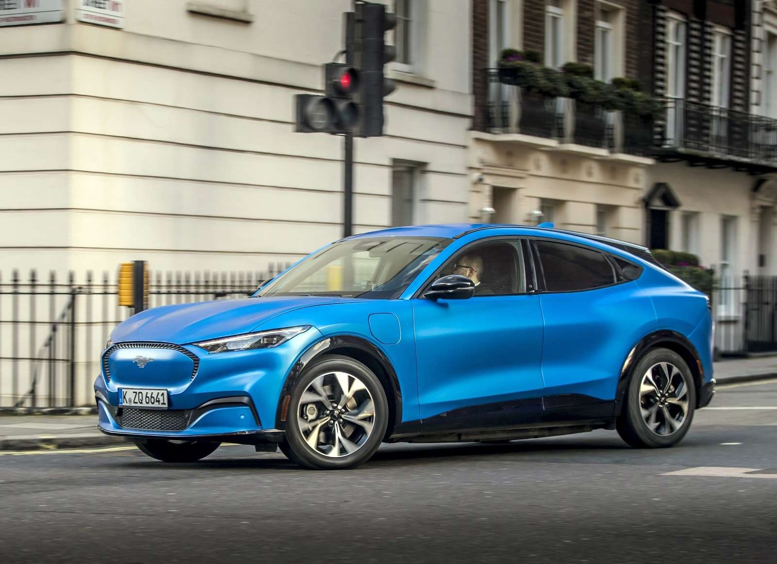 ford mustang mach-e électrique