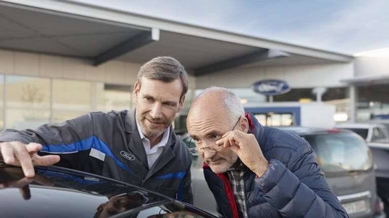Entretien voiture électrique : guide complet pour une maintenance simple, fiable et économique (2025)