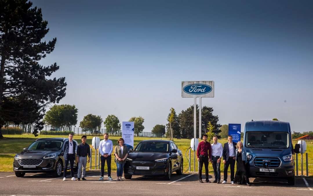 FORD PRO RECHARGE S’ENGAGE DANS LA DÉCARBONISATION (2023)