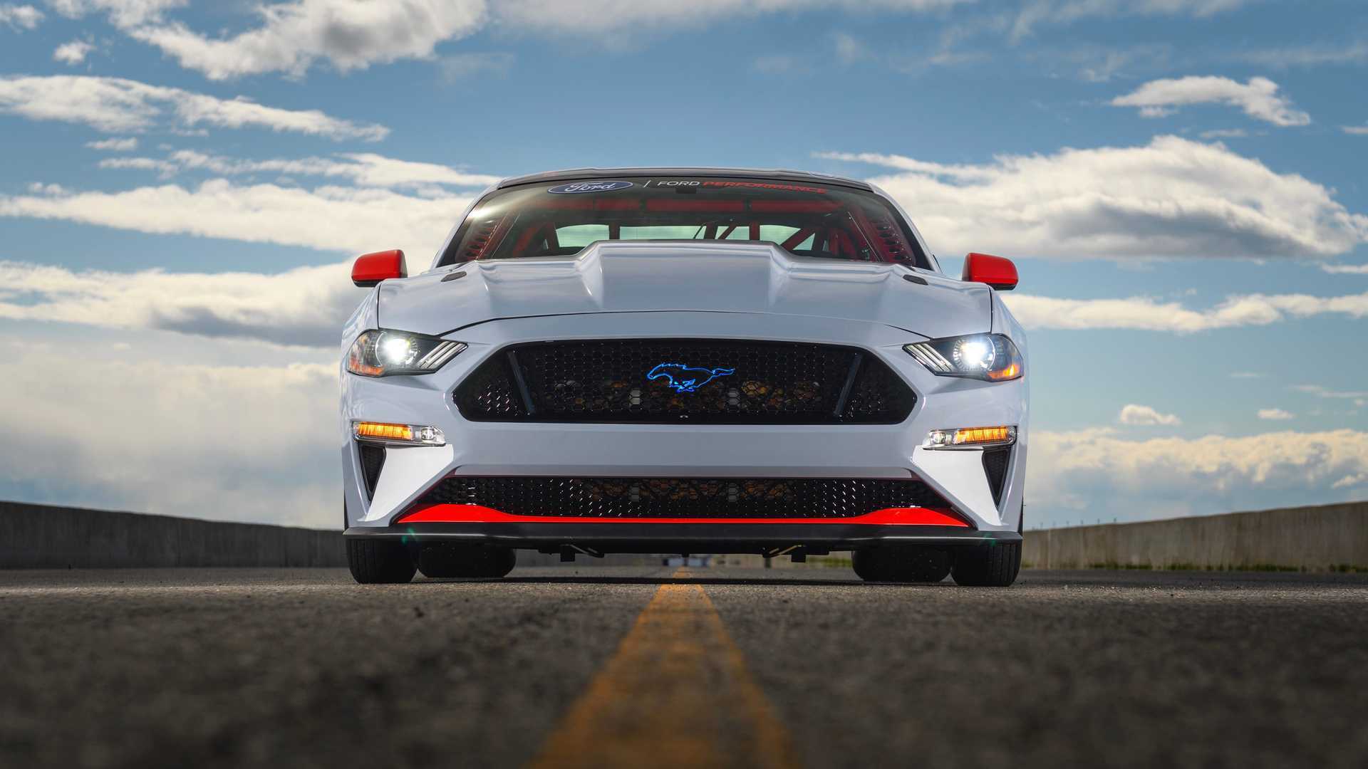 ford-mustang-cobra-jet-1400-front