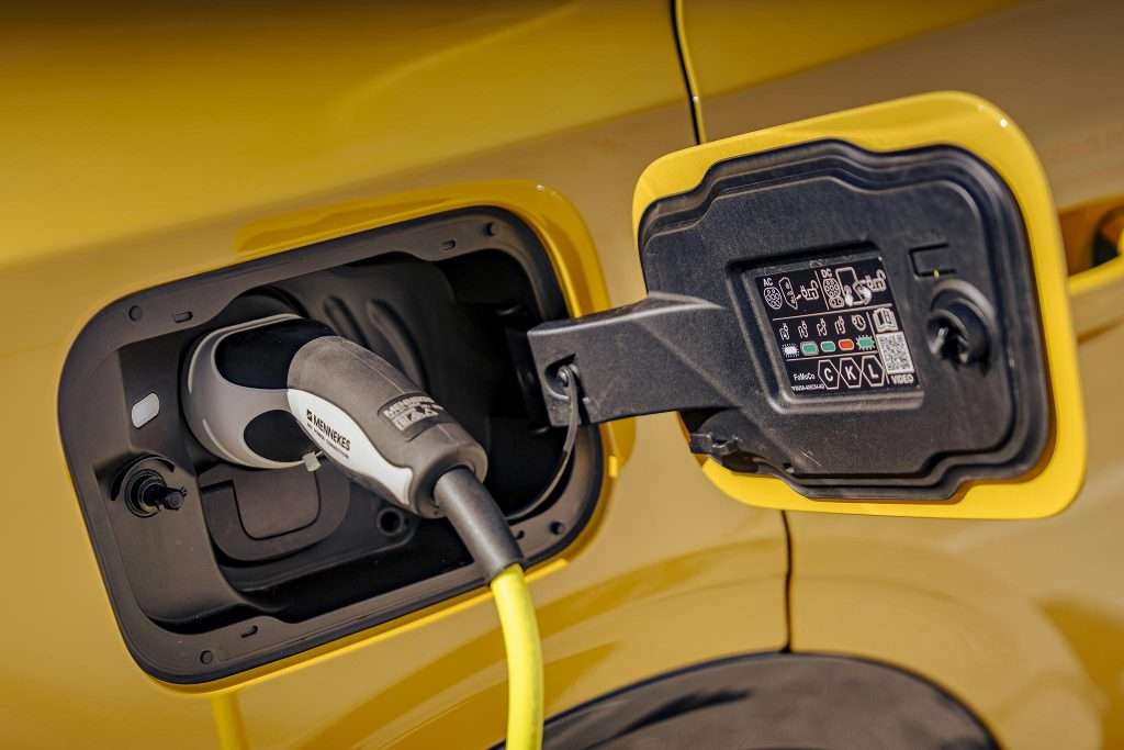 Recharge d'un véhicule électrique Ford Capri