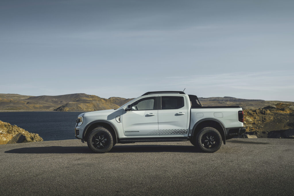 Ranger_Stormtrak_PHEV_002