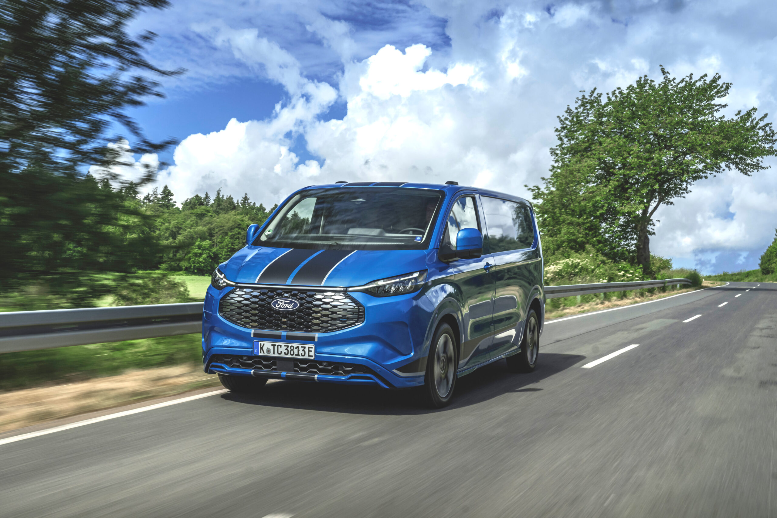 7 atouts gagnants des utilitaires électriques Ford pour les Pros en 2026