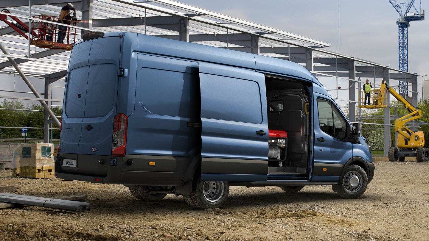 Ford Transit porte latérale ouverte