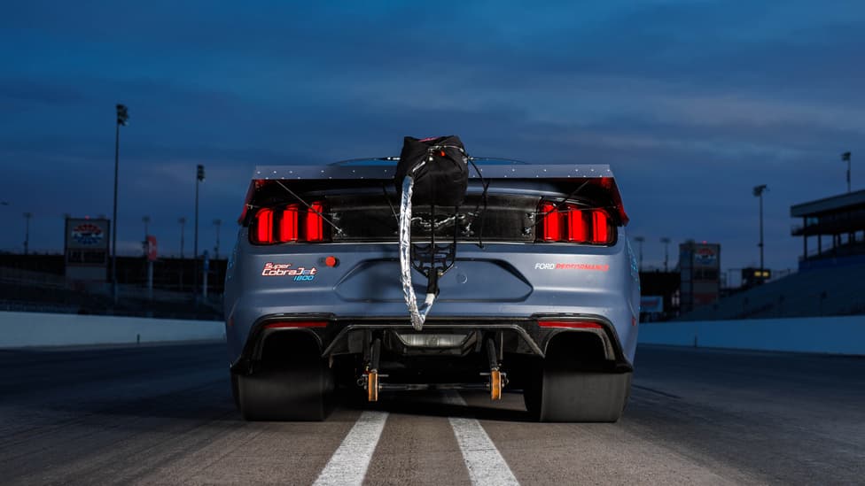 ford mustang dragster