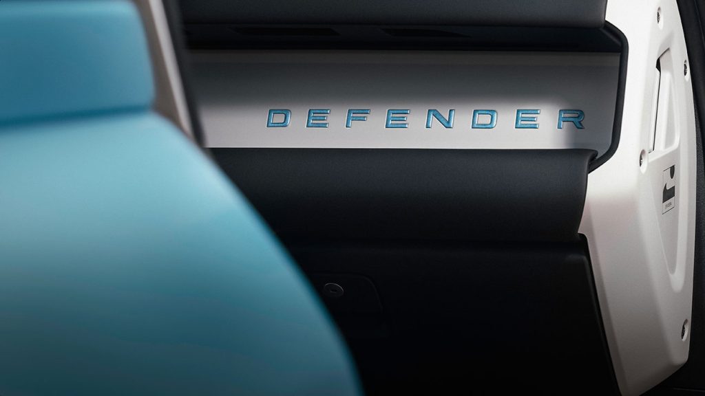 detail-destination-defender-ibiza