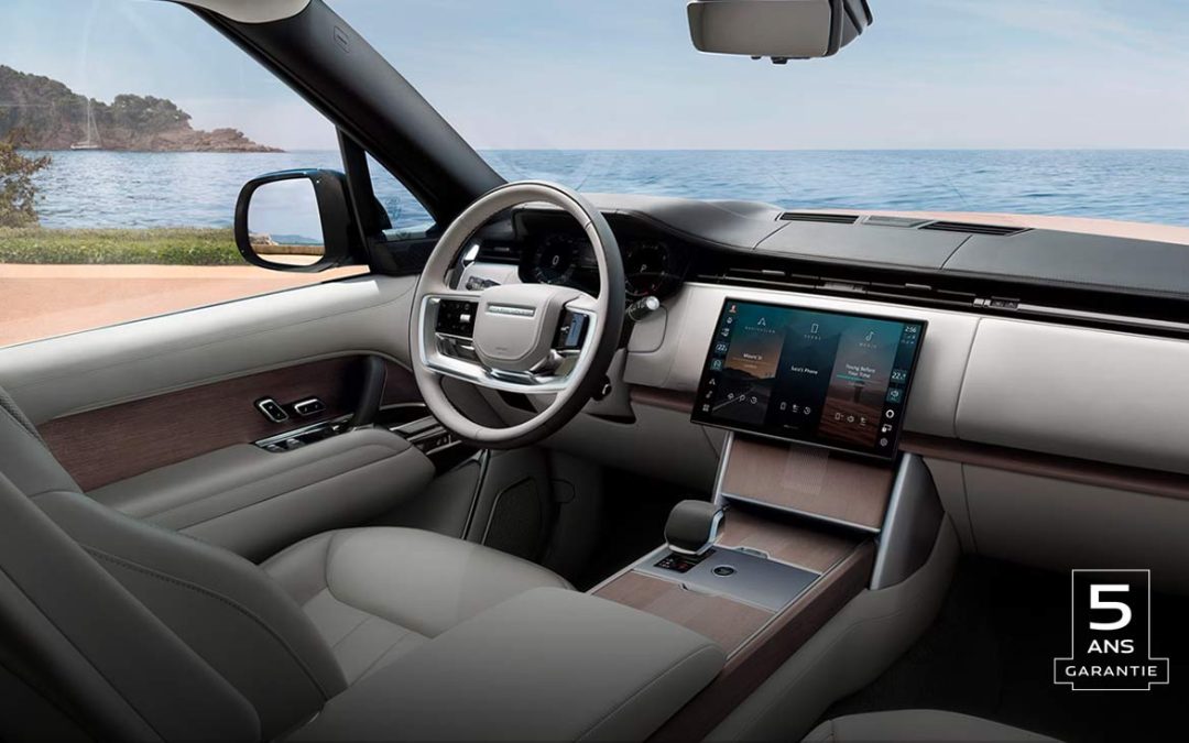 Bienvenue à bord du Range Rover : voyagez en première classe