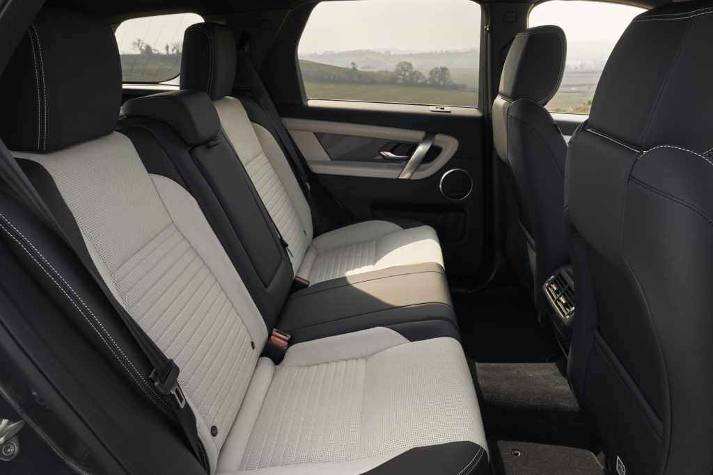 Discovery le plus petit : tout savoir sur le Discovery Sport 6 discovery interieur petit Discovery le plus petit interieur