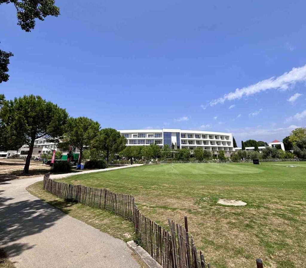Golf de Massane 2025 : l’univers Range Rover s’invite sur les greens 3 pro am golf de massane range rover Golf de Massane 2025 : l’univers Range Rover s’invite sur les greens 1 pro am golf de massane range rover