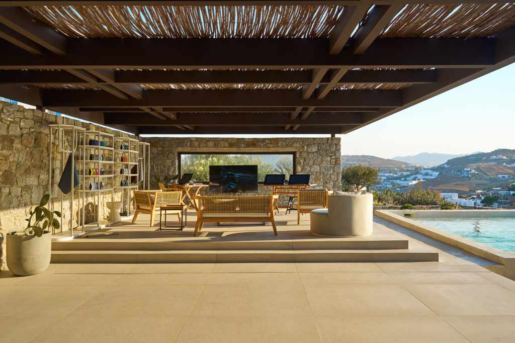 La Range Rover House de Mykonos célèbre 55 années de luxe