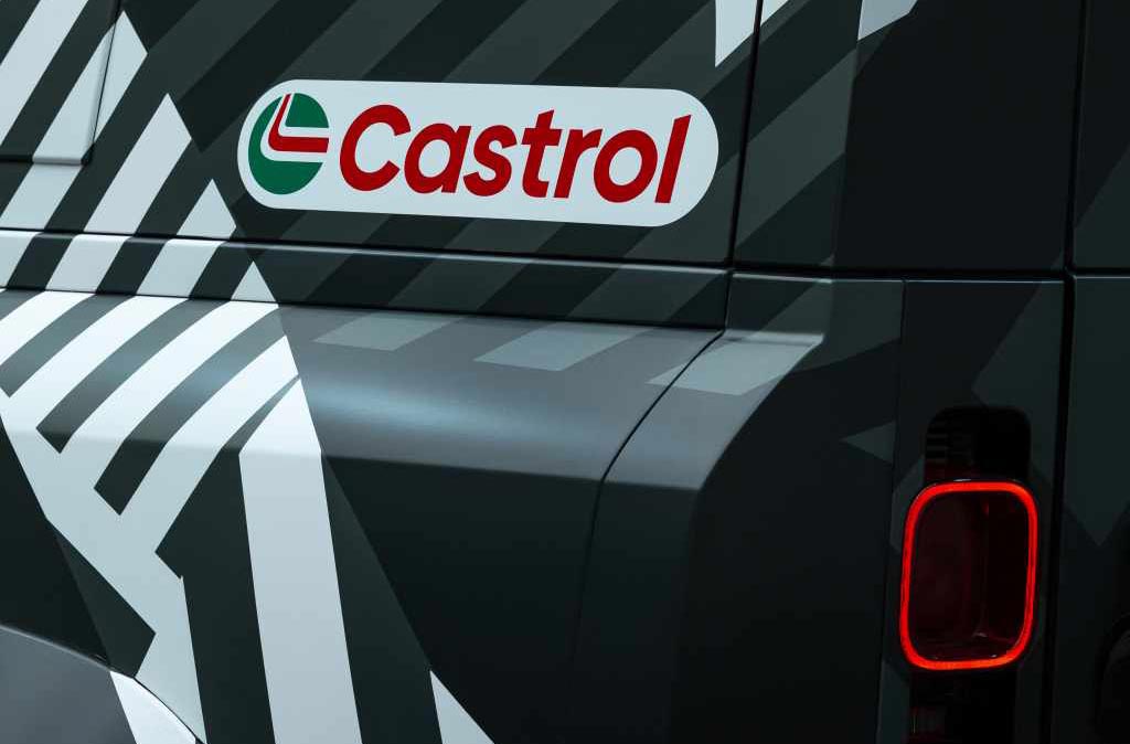 Defender Rallye et Castrol, partenaires officiels du Rakkye Dakar 2026