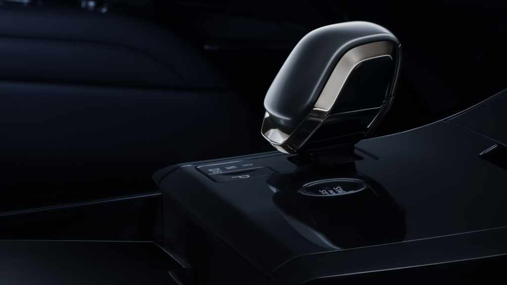 Range Rover Sport SV Black Edition : en noir intégral 3 range rover sport sv black Range Rover Sport SV Black Edition : en noir intégral 1 range rover sport sv black