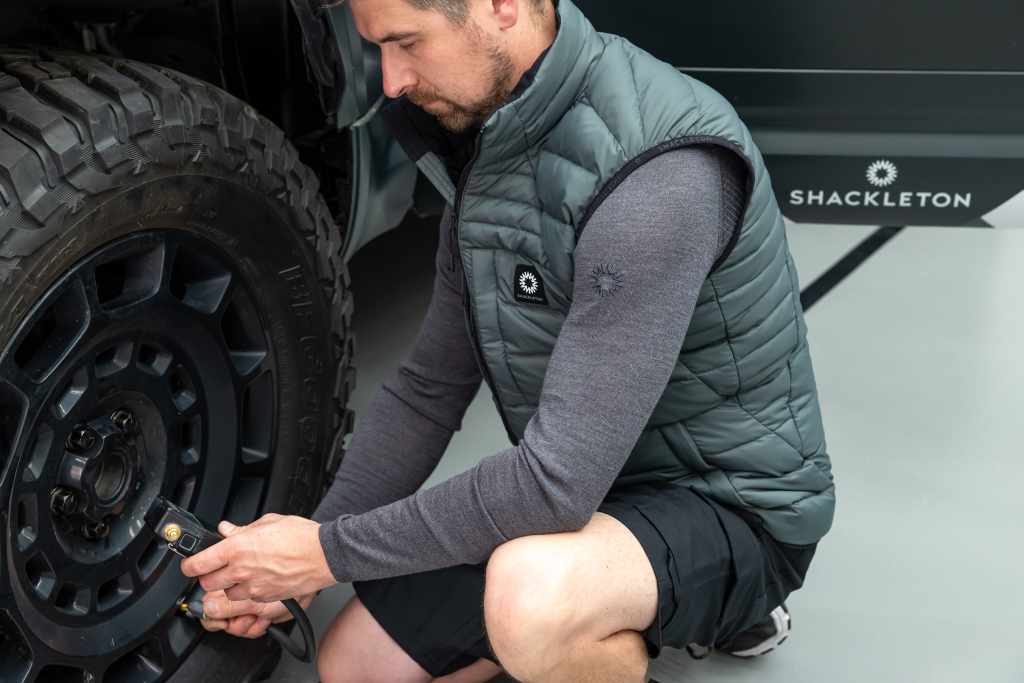 Defender Rally s'associe à Shackleton pour le Rallye Dakar 2026 2 shackleton defender shackleton defender rally