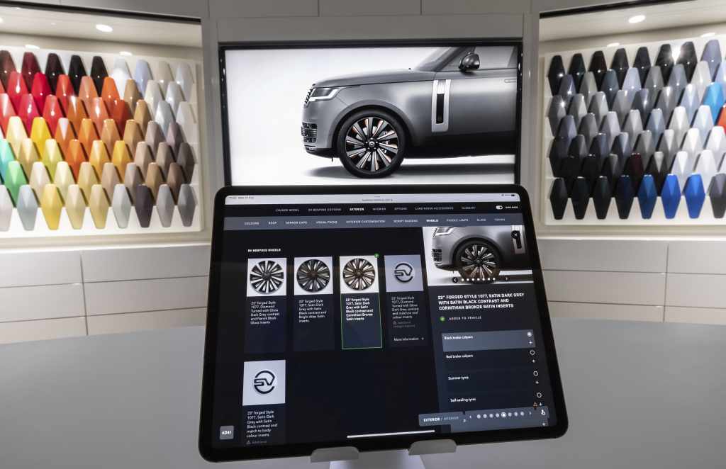 Range Rover Autobiography et SV Signature Suite : on vous dit tout 5 range rover service sv bespoke Range Rover Autobiography et SV Signature Suite : on vous dit tout 1 range rover service sv bespoke