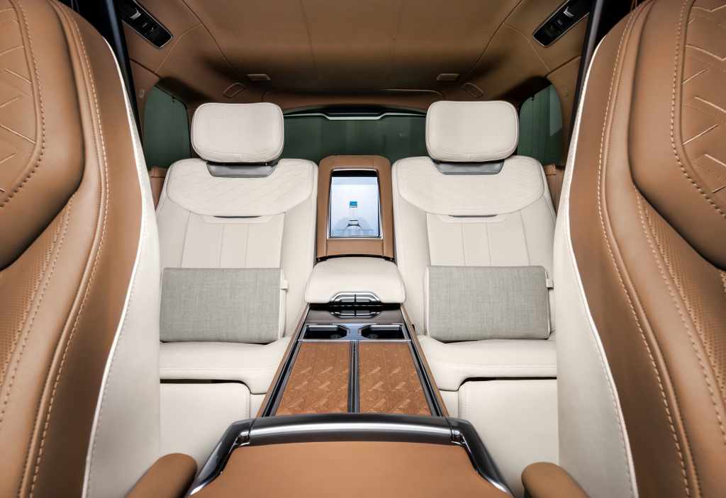 Range Rover Autobiography et SV Signature Suite : on vous dit tout 4 range rover sv signature suite 2 Range Rover Autobiography et SV Signature Suite