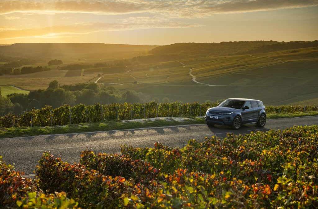 Les trois modes du Range Rover Evoque hybride électrique décryptés