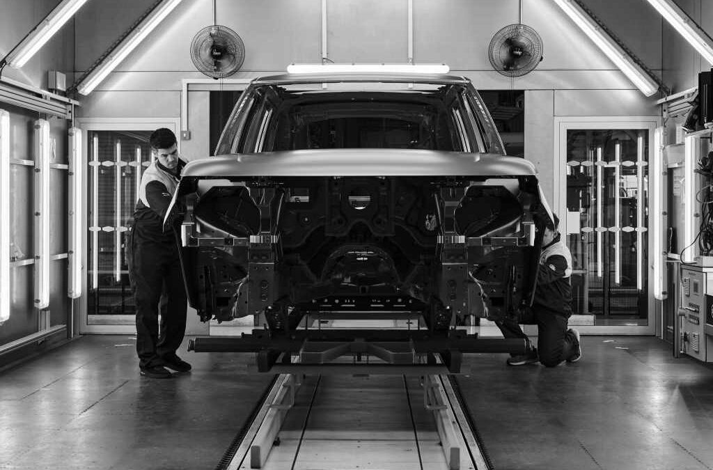 RANGE ROVER DÉVELOPPE UNE PEINTURE EFFET MIROIR POUR SES CLIENTS BESPOKE