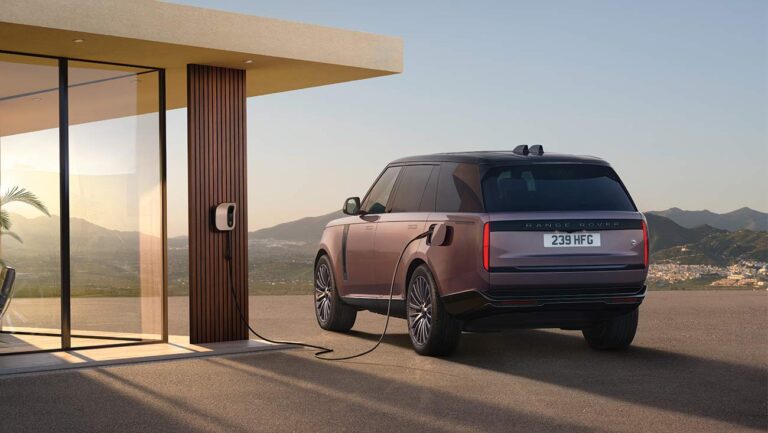Range Rover Electric : pré-réservez votre essai et soyez parmi les premiers à le conduire 