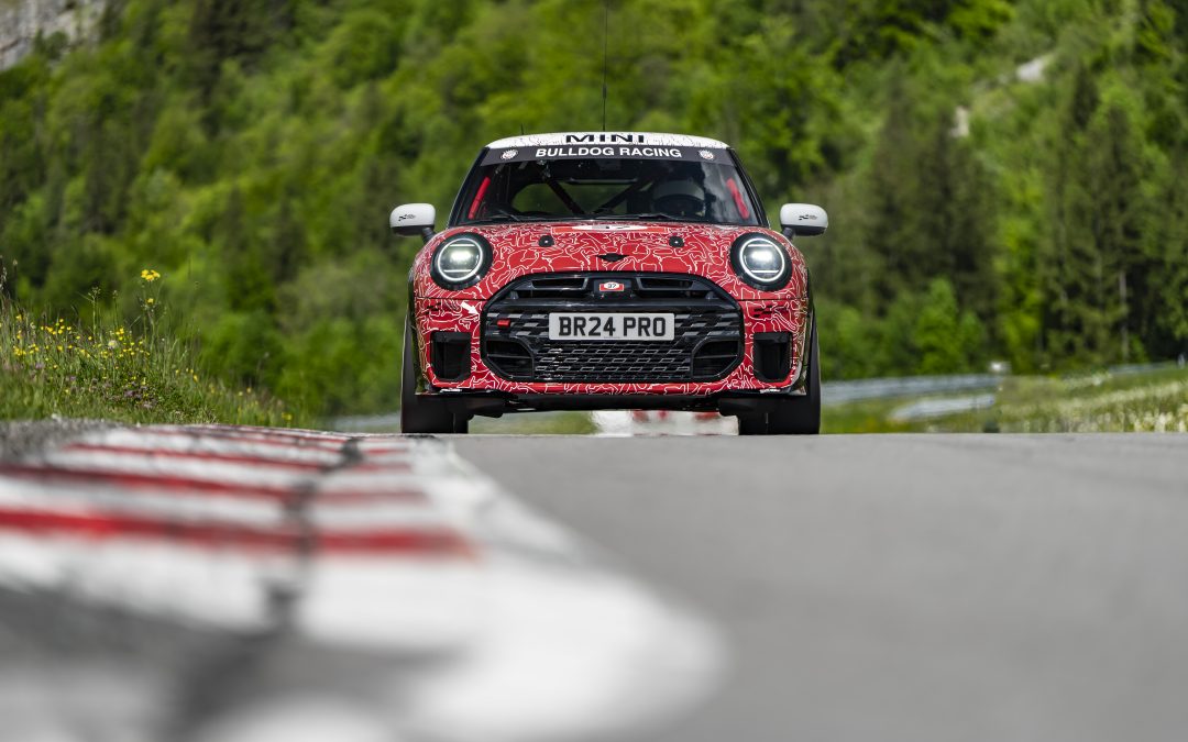 La Nouvelle MINI JCW fera ses débuts aux 24 heures du Nürburgring avant sa première mondiale.