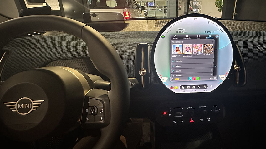 Interface Apple Music sur Apple CarPlay MINI