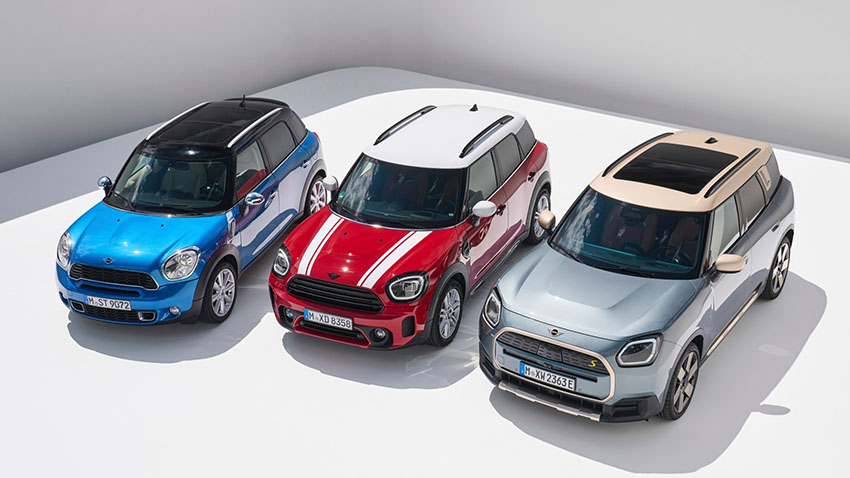 3 générations de MINI Countryman alignées